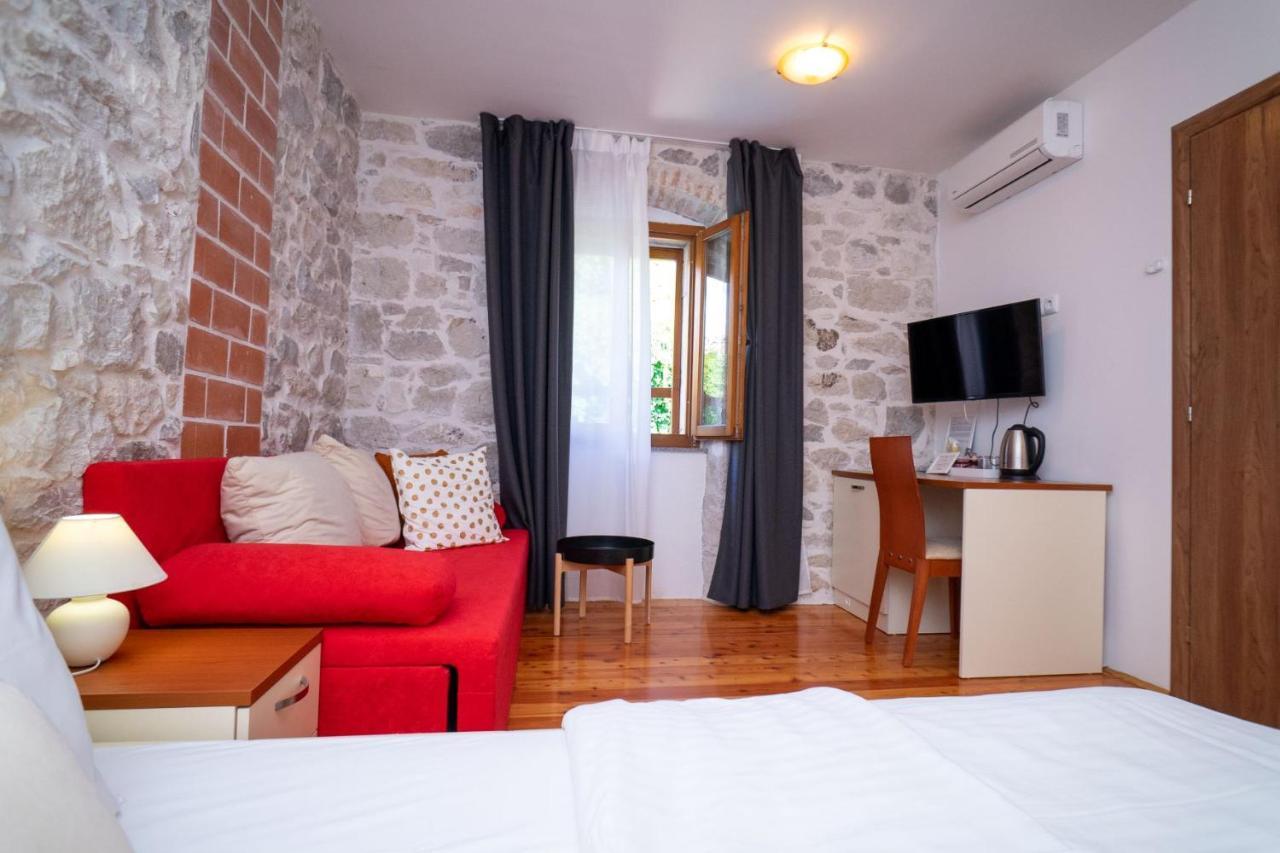 Apartments And Rooms Marino Trogir Exterior foto