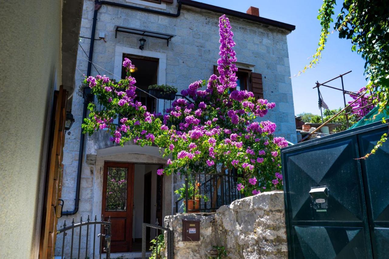 Apartments And Rooms Marino Trogir Exterior foto