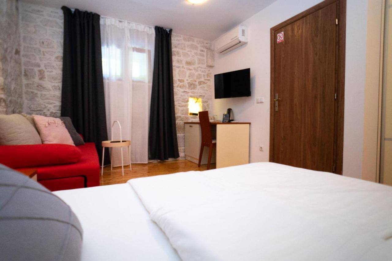 Apartments And Rooms Marino Trogir Exterior foto